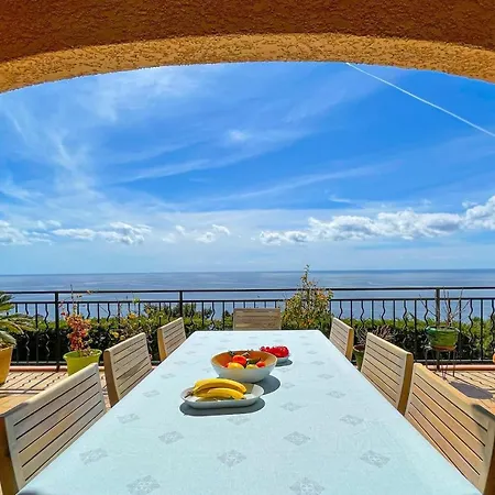 Family With Unique Sea View For 11people Villa Saint-Raphaël