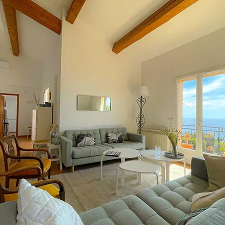 Sea-view For 11 Guests With A Heated Infinity Pool Villa *