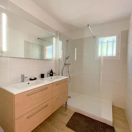 Sea-view For 11 Guests With A Heated Infinity Pool Villa Saint-Raphael (Var)