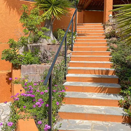 Villa Sea-view For 11 Guests With A Heated Infinity Pool